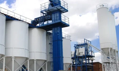 Prefabrykowane elementy konstrukcyjne – szybsze i bezpieczniejsze budowy hal